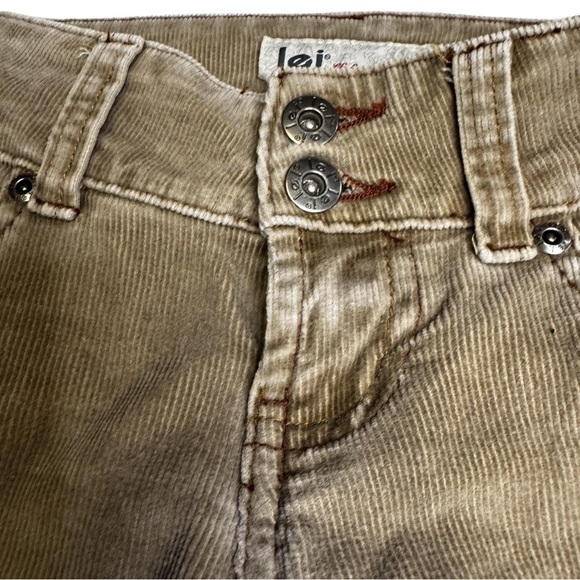 l.e.i. Brown Corduroy Pants Size 3 Double Button Front Distressed Flare Vintage - Picture 9 of 16